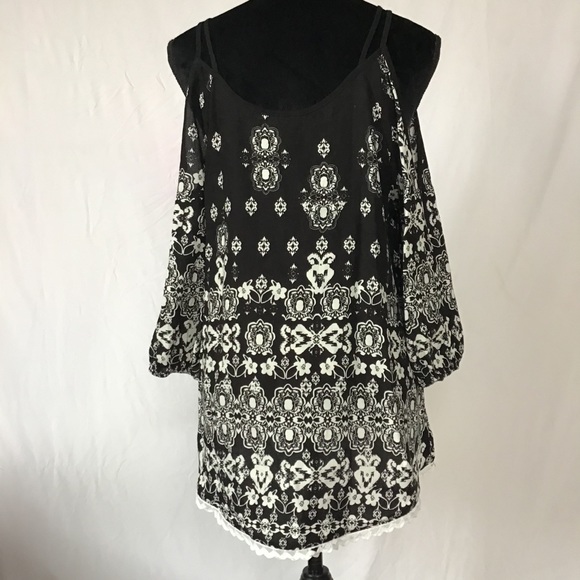 Meraki Patterned Top - Picture 2 of 4